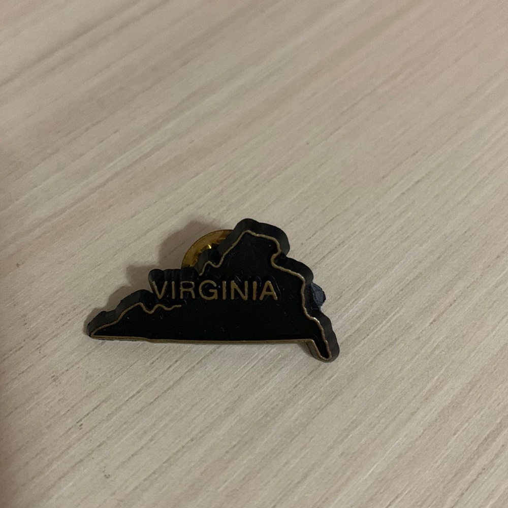 Vintage State of Virginia Lapel Pin